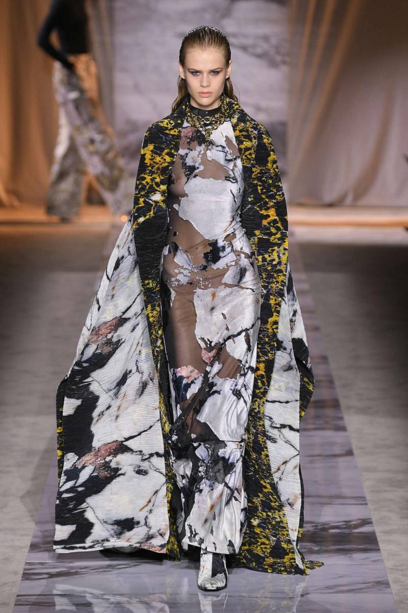 “Marbleous”: la colección Otoño-Invierno 24/25 de Roberto Cavalli