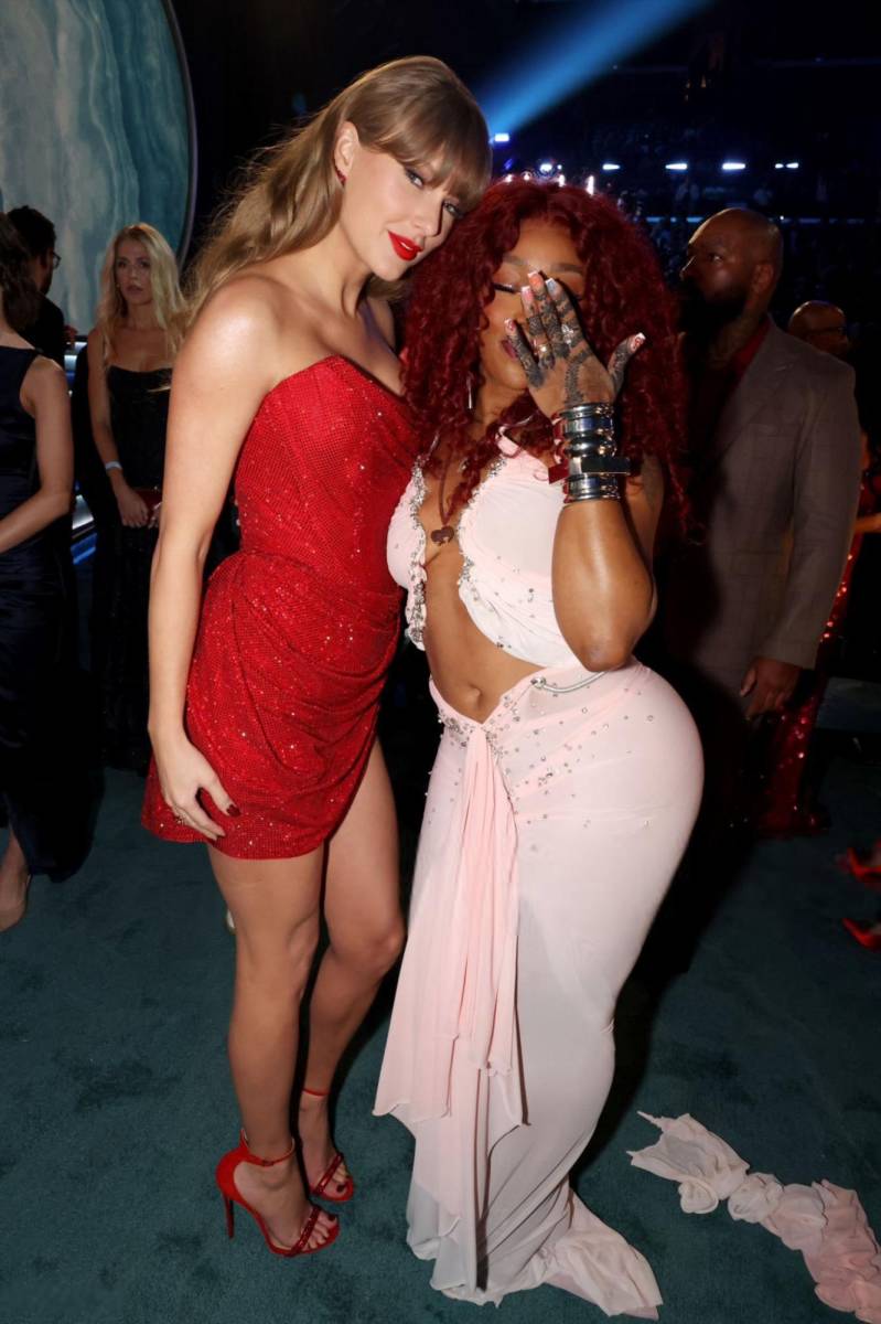 El detrás de cámara de los Premios Grammy 2025