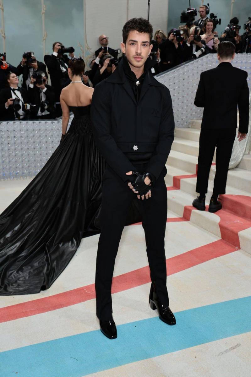 Manu Ríos en Karl Lagerfeld.