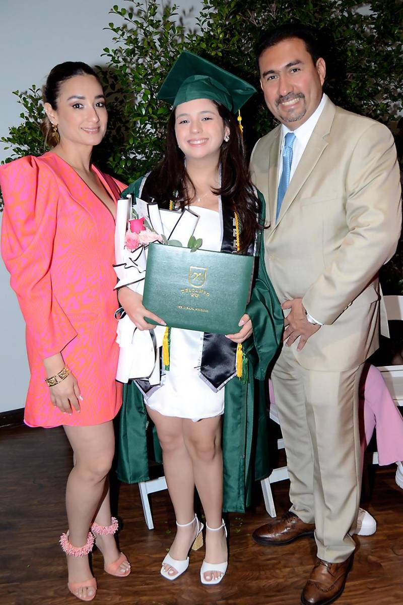 Graduación 2024 de DelCampo School