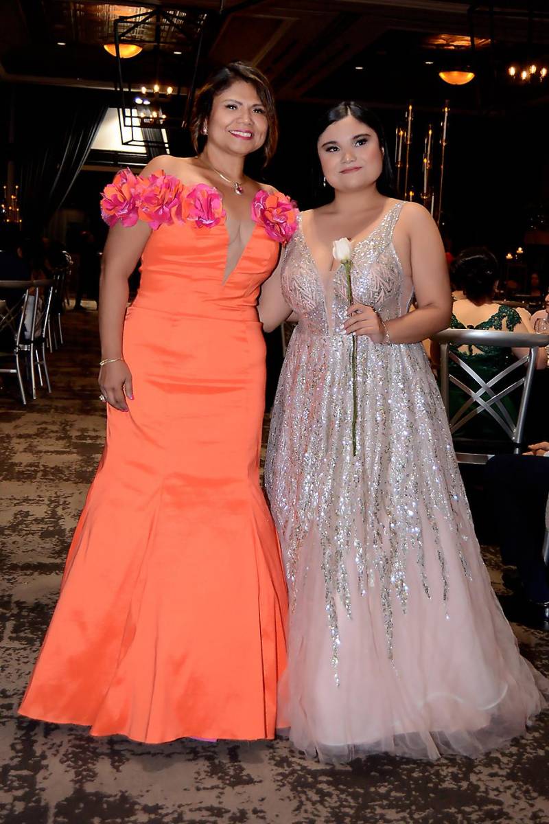 Karla Romero y Milcka Bonilla.