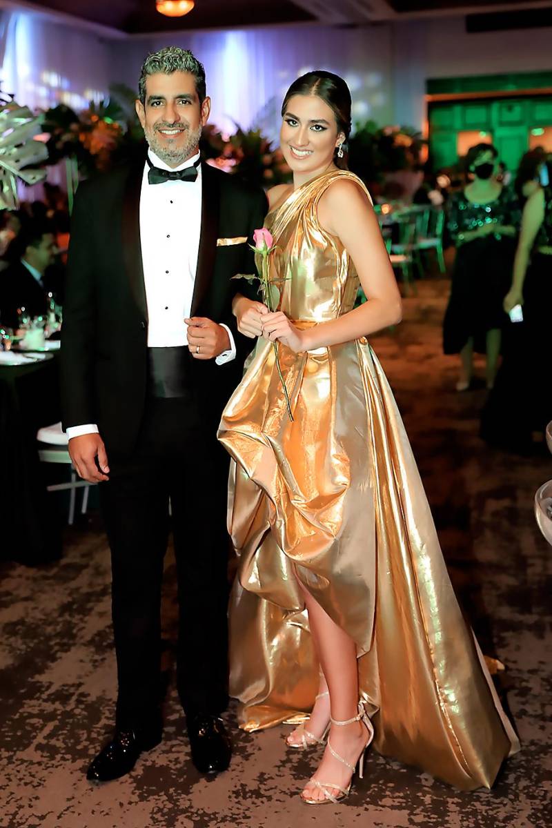 Desfile de graduados DelCampo International School 2022
