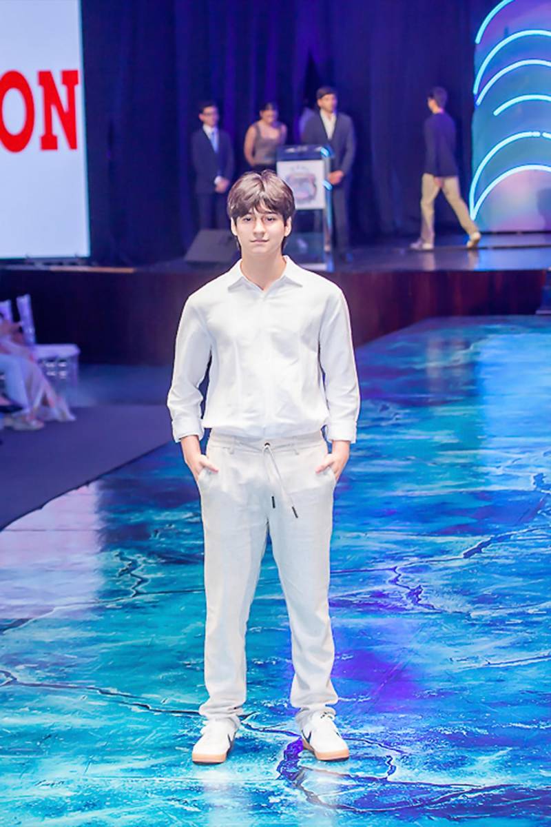 Senior Fashion Show 2026 de la Escuela Internacional Sampedrana, parte 2