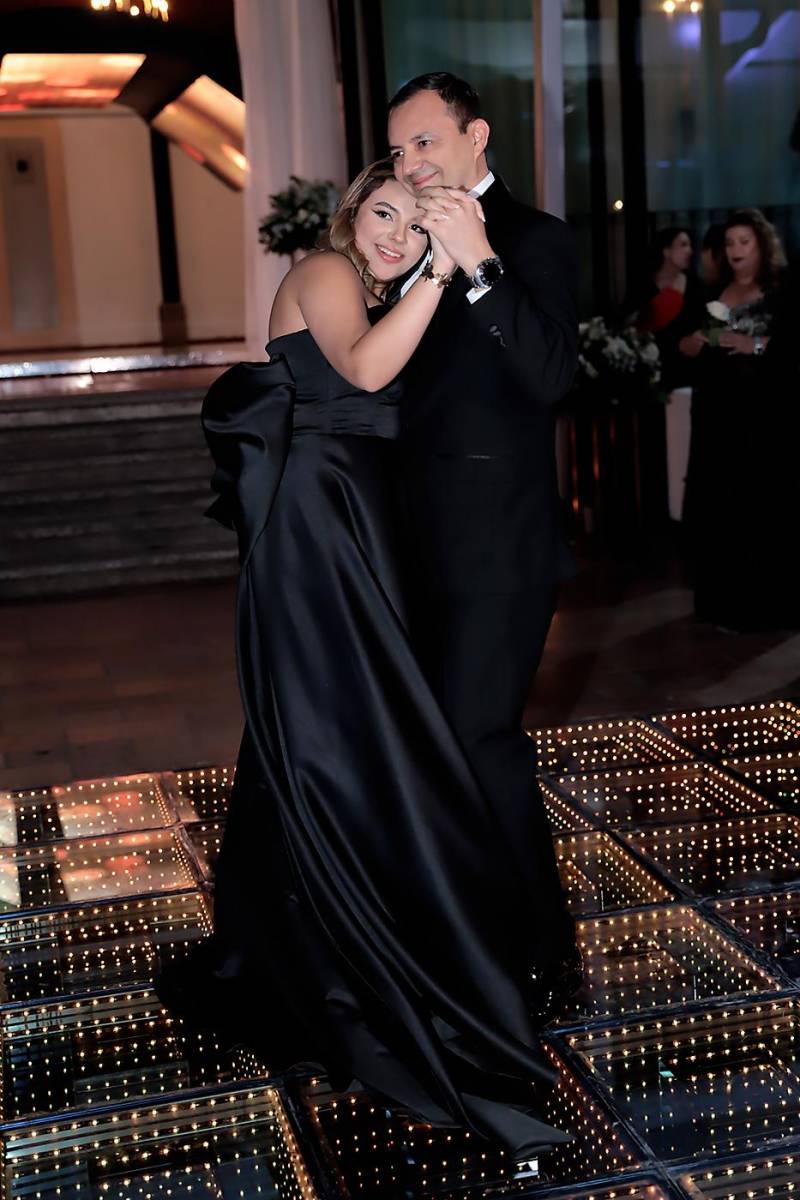 Alex González y Valeria González.