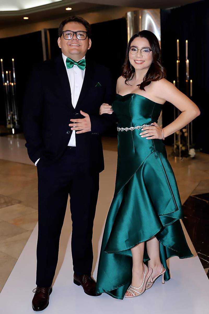 Fiesta de la prom 2024 de Mayan School