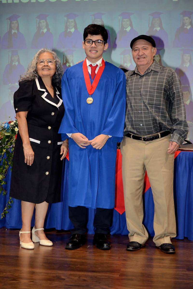 Graduación de los seniors 2025 de Dowal School
