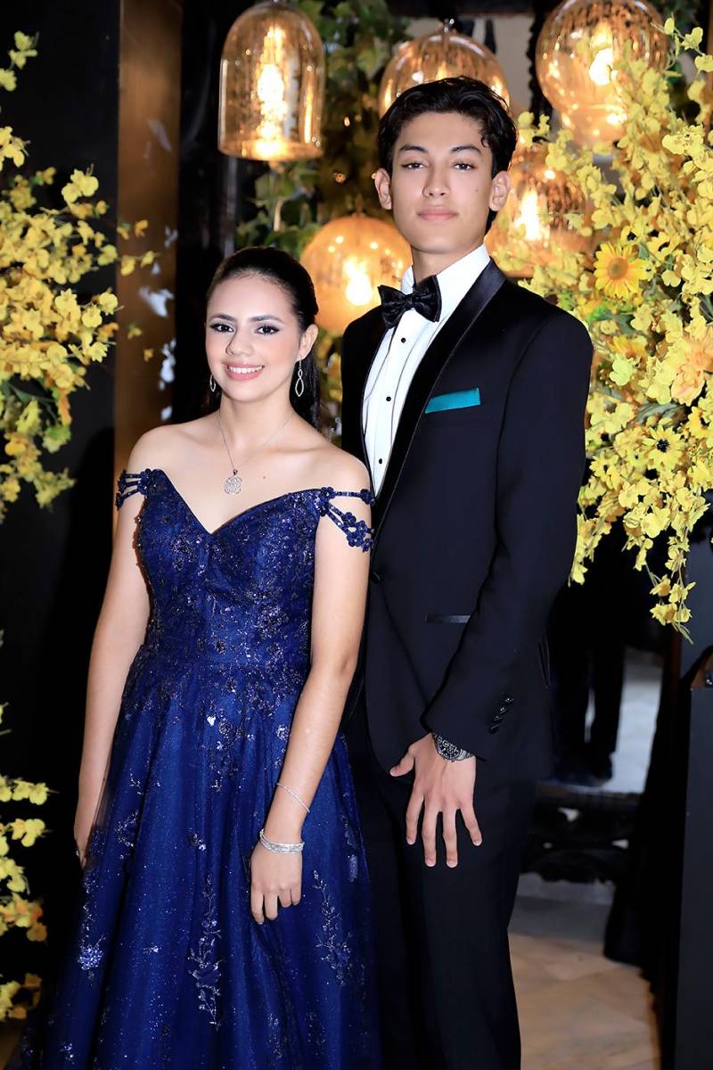Fiesta de la prom 2025 de DelCampo School