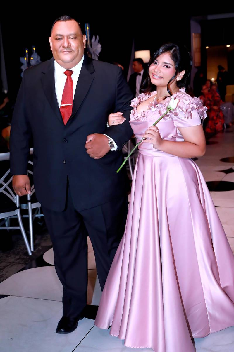 Anitza García y su padre Joel García. 