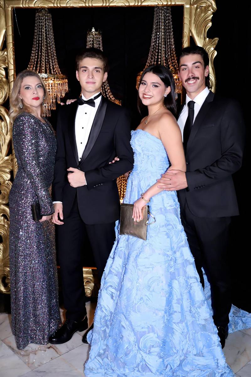 Invitados a la Prom 2026 de la Academia Los Pinares