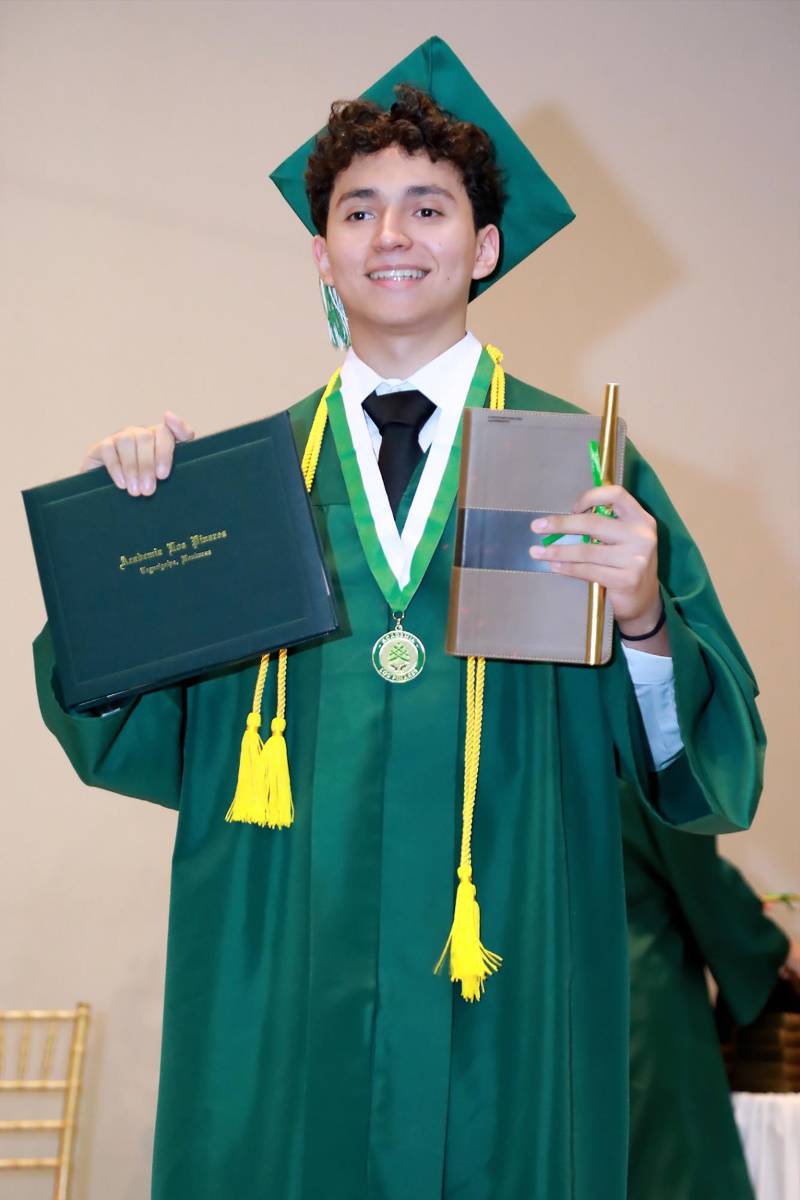 Graduación 2026 de la Academia Los Pinares