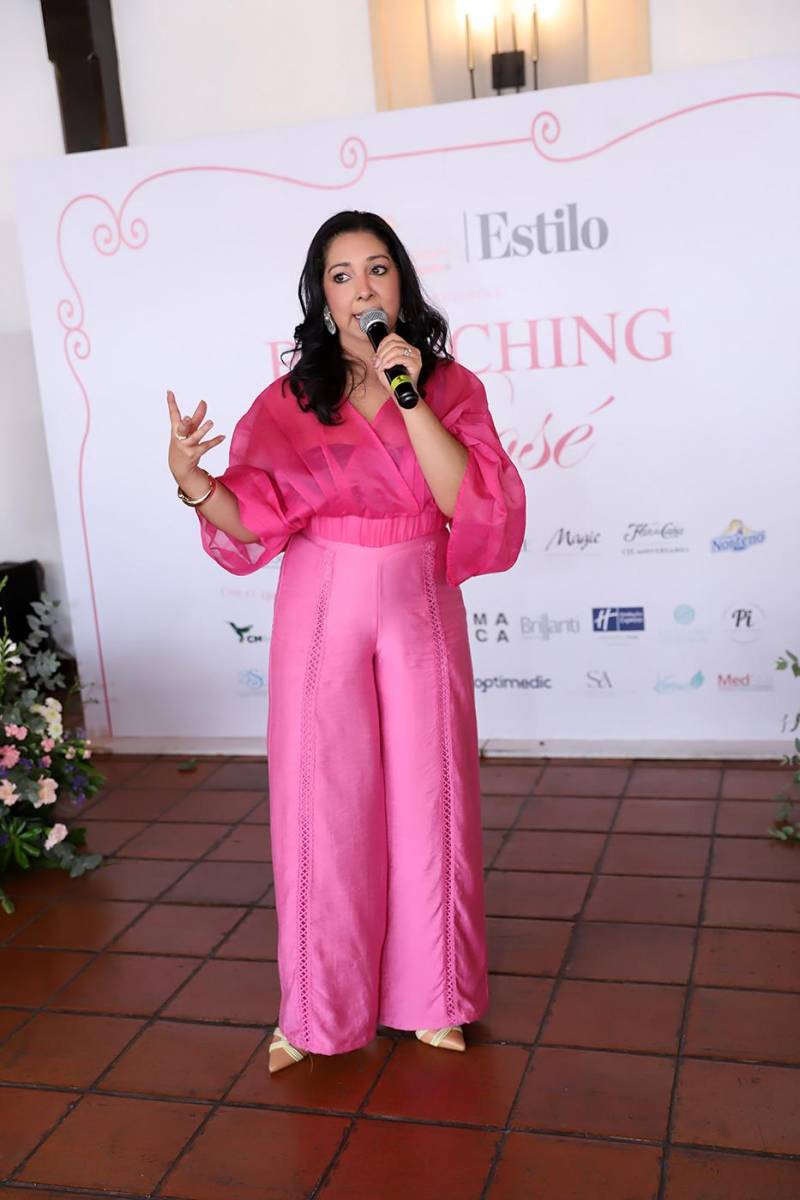 Doctora Sally Martínez. Doctora Sally Martínez.