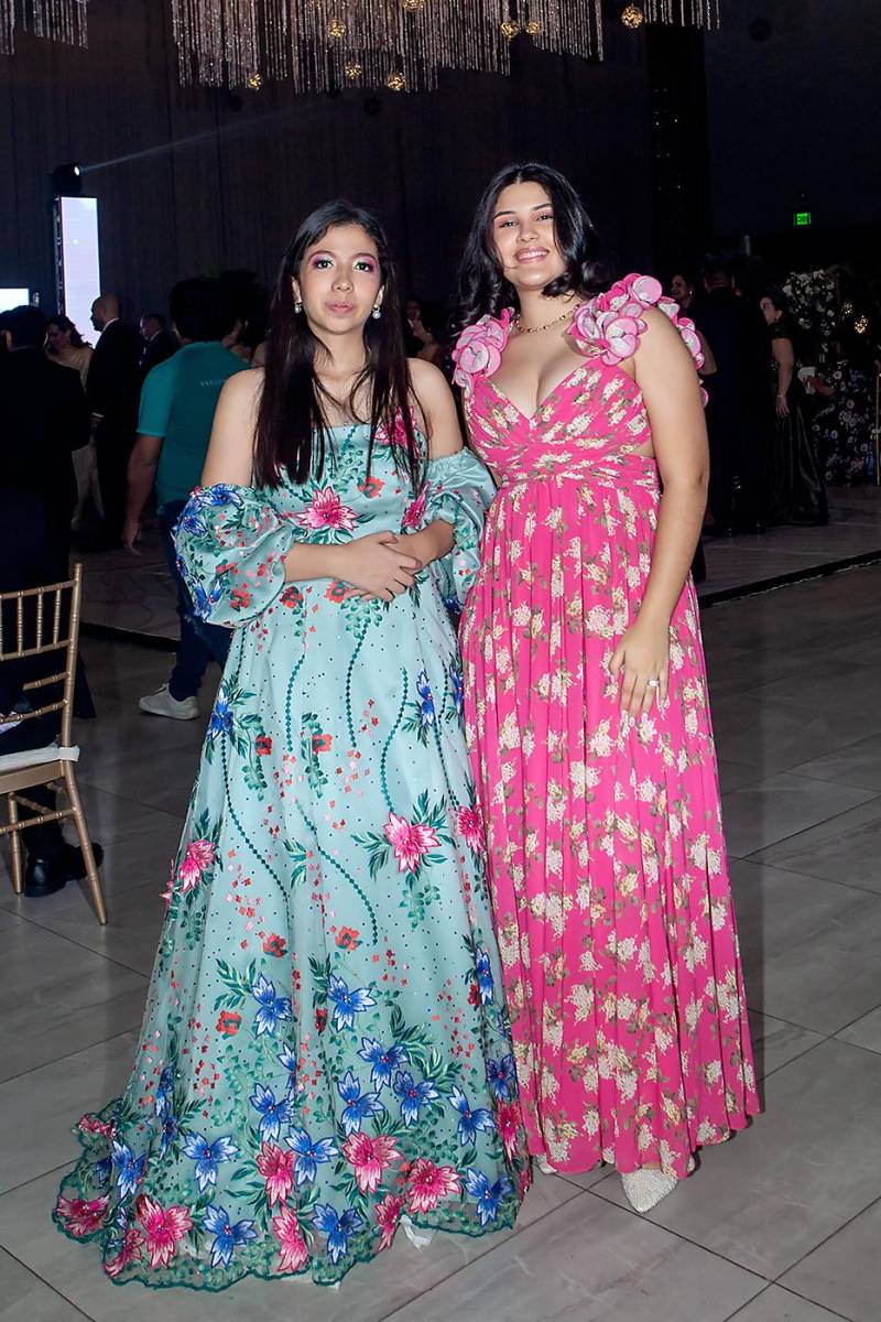 Victoria Torres y Arianne Hernández.