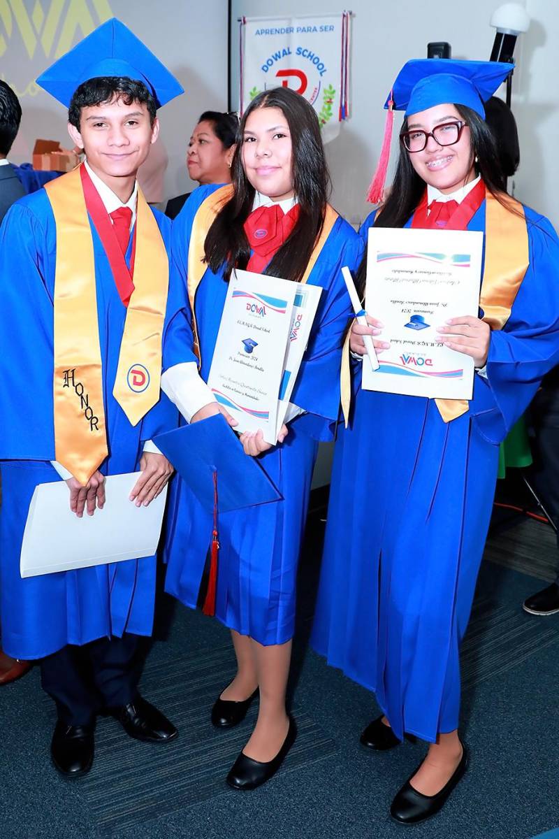 Gerardo Ayestas, Sofía Suazo y Andrea Madrid 