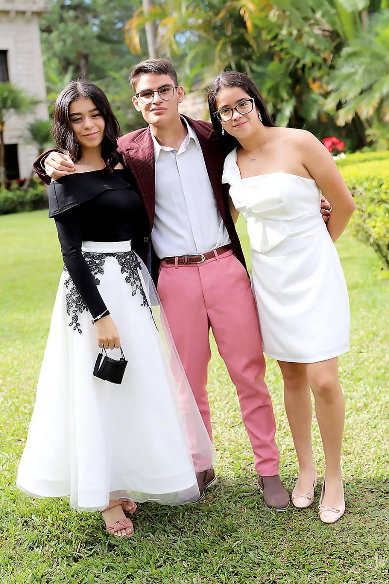 Mostserrath Orellana, César Moreno y Maria Celeste Torres