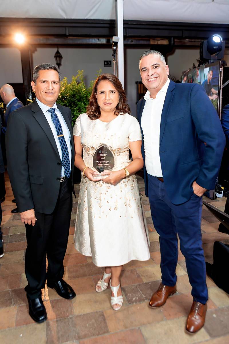 Víctor Perello, Silvia Santos y Melvin Soriano.