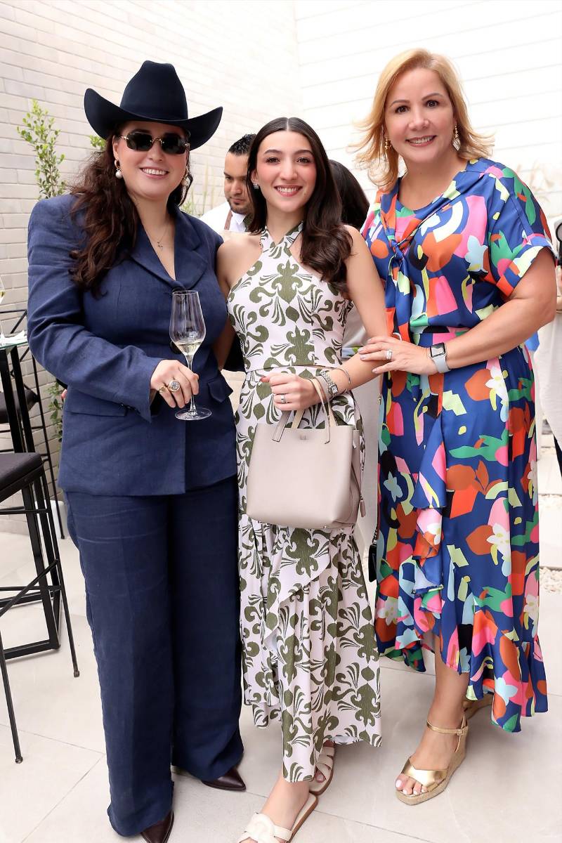 Marcela Hilsaca, Lucia y Ana Beatriz Gene