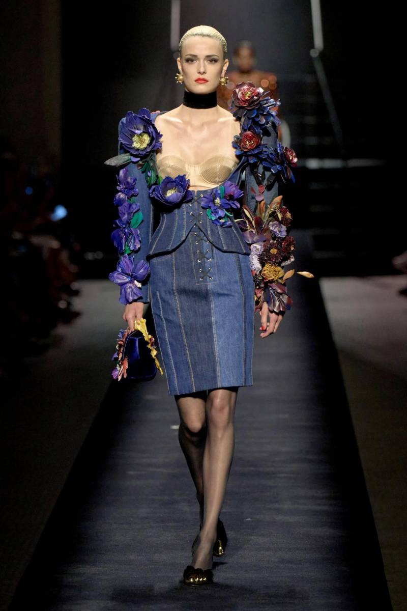 Schiaparelli presenta colección Otoño 2022