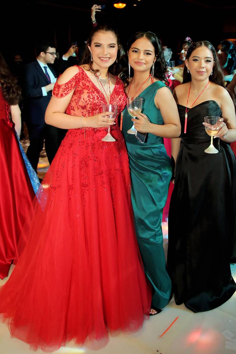 Daniela Trinidad, Adriana Chirinos y Natalia Castro