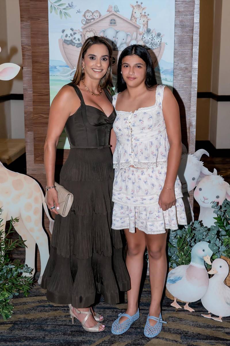 Mónica de Gabrie y su hija Camille. 