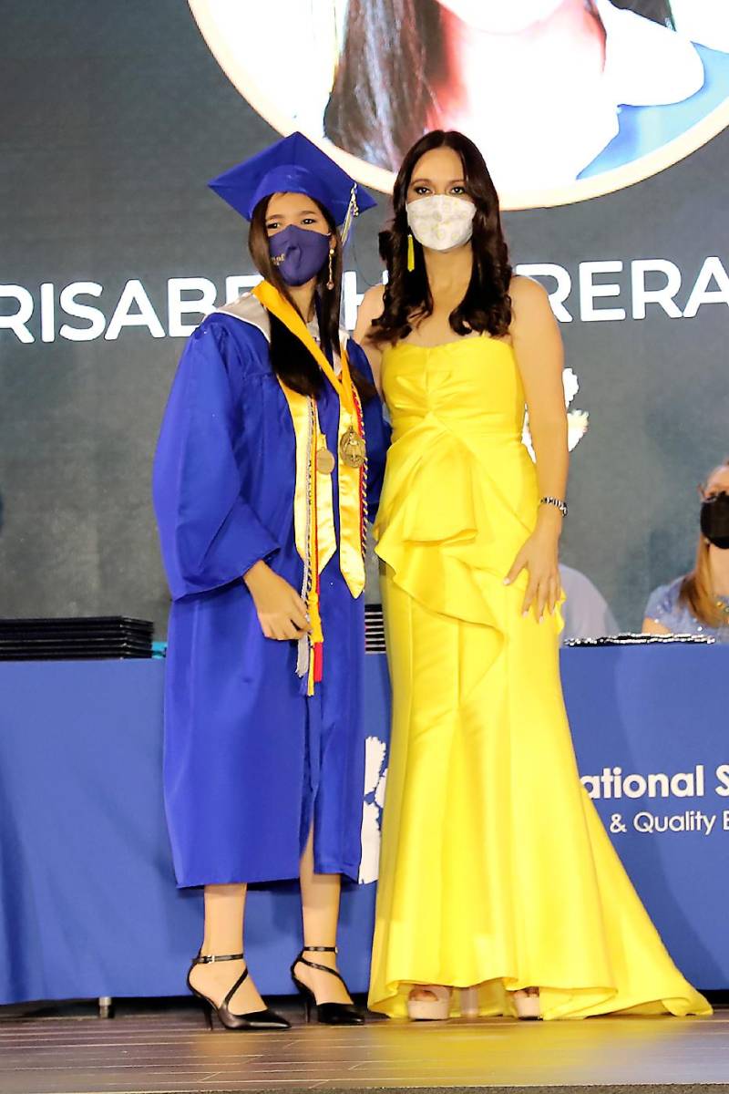 Marisabel Herrera con mrs Marta Calidonio