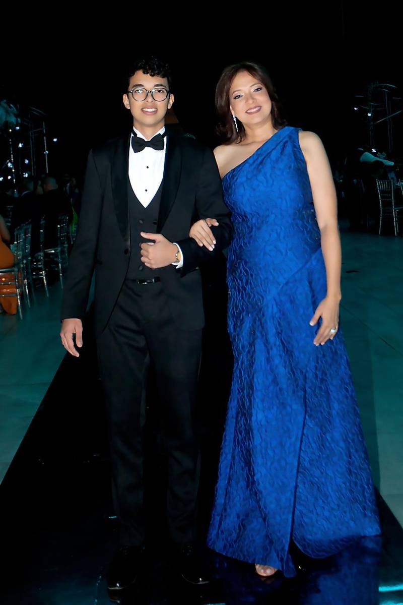 Samuel Laguna y su madre Jenny Laguna.