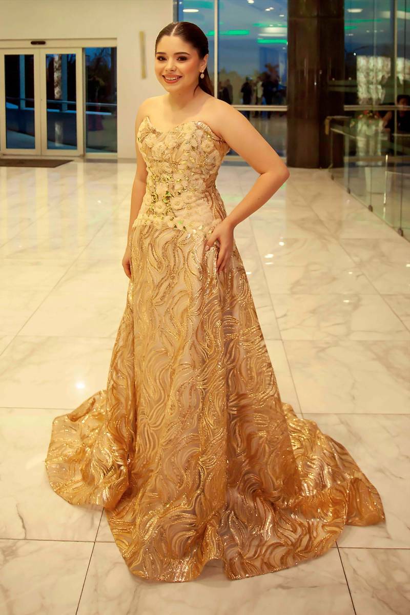Isabella Zerón.