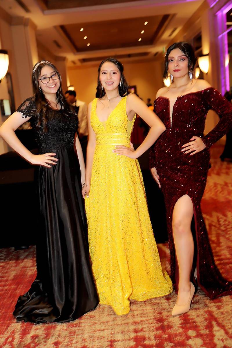 Stephanie Flores, Aryani Sanchez y Valerie Maradiaga