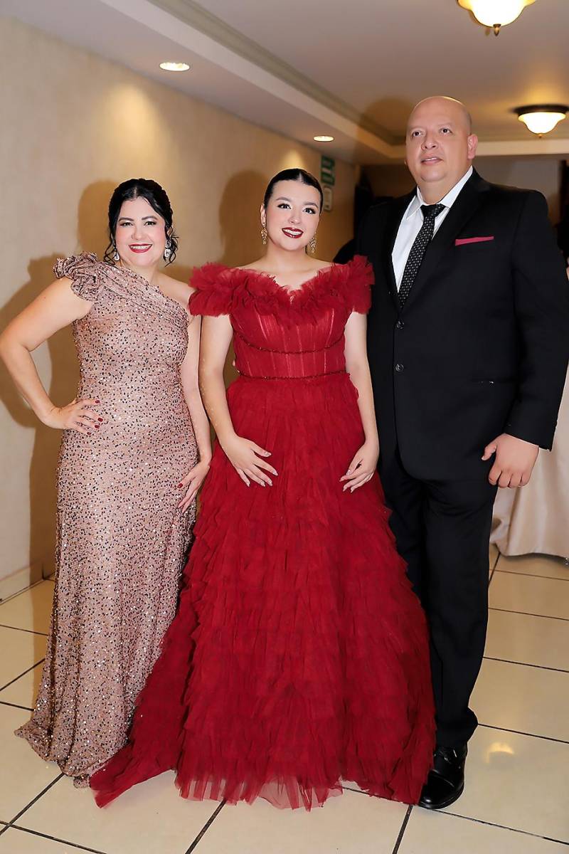 Fiesta de la prom 2024 de Mayan School