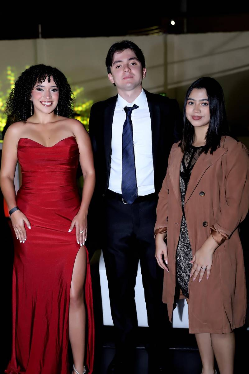 Emma Ramos, Omar Reyes y Angie Martínez.