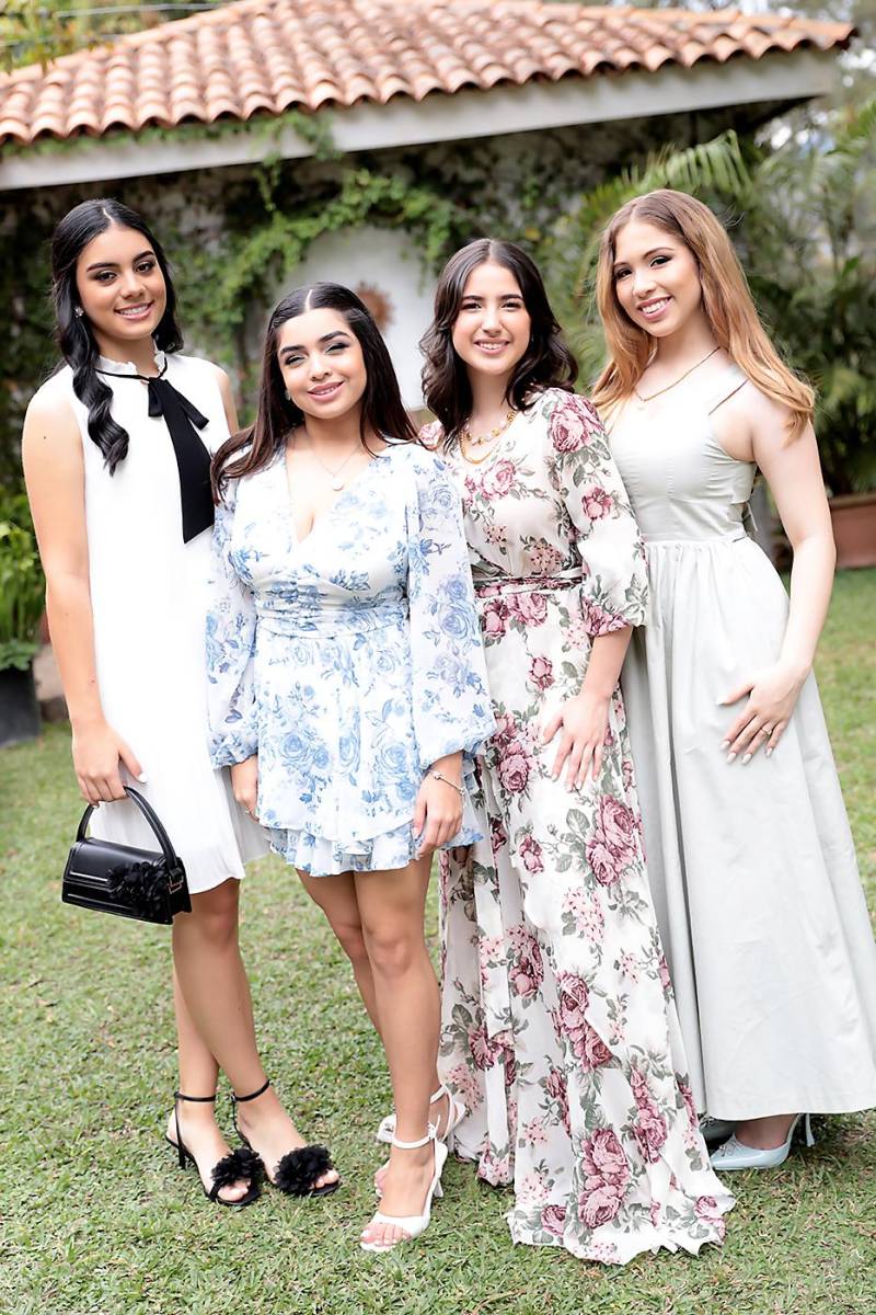 Aitana Matuty, Valeria Carrasco, Melissa Ligero y Estefanía López. 