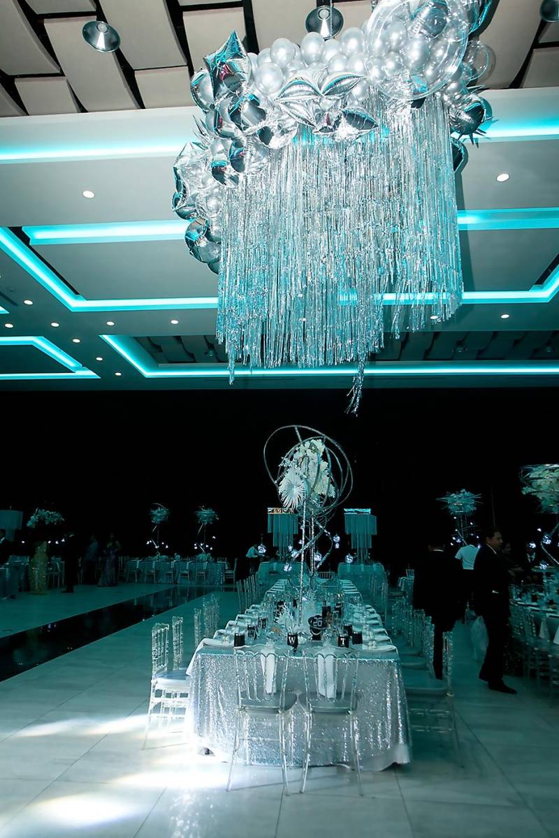 Decoración bajo el tema Galaxy Night.
