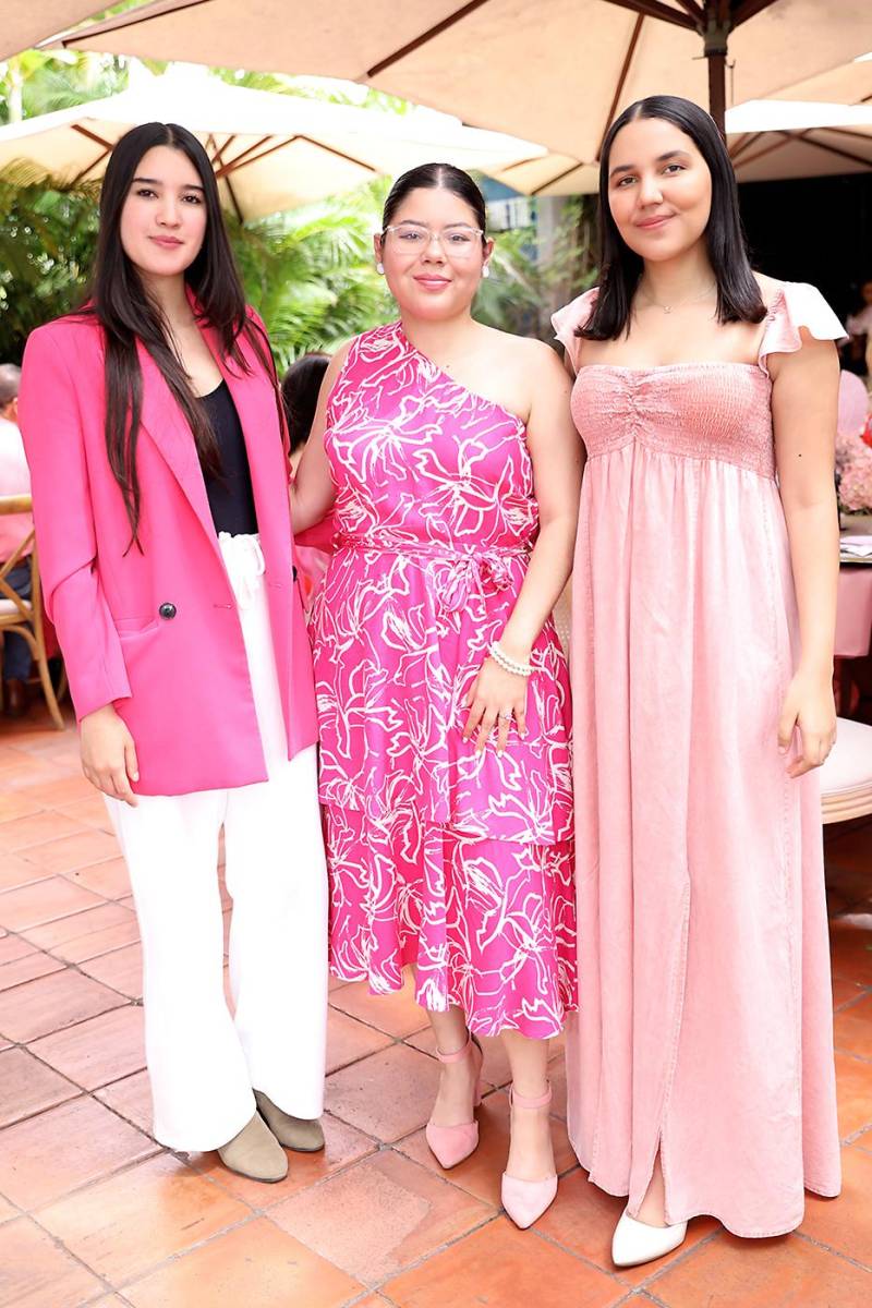 Lourdes Alvarado, Georgina Cano y Gloria Godoy.