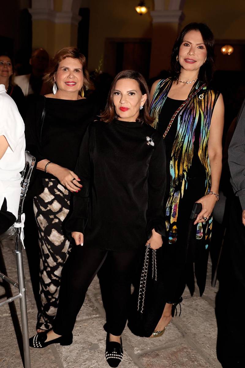Elzzete Casanova, Blanca Bendeck y Ceci Bertrand.