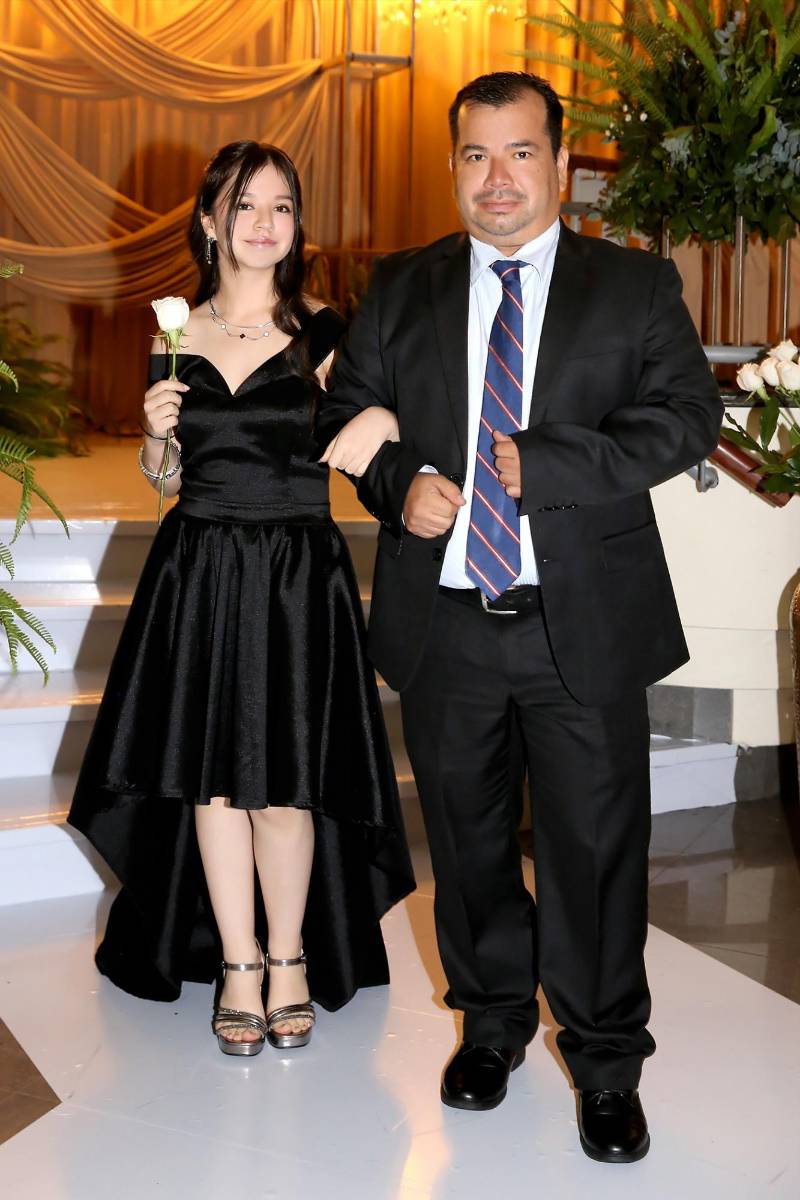 Brisia Aguilar y su padre Edwin Aguilar. 