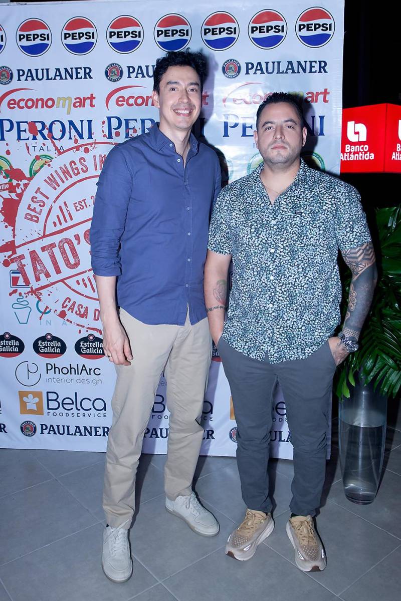 Grand opening de Tato’s Wings en Terravista Plaza