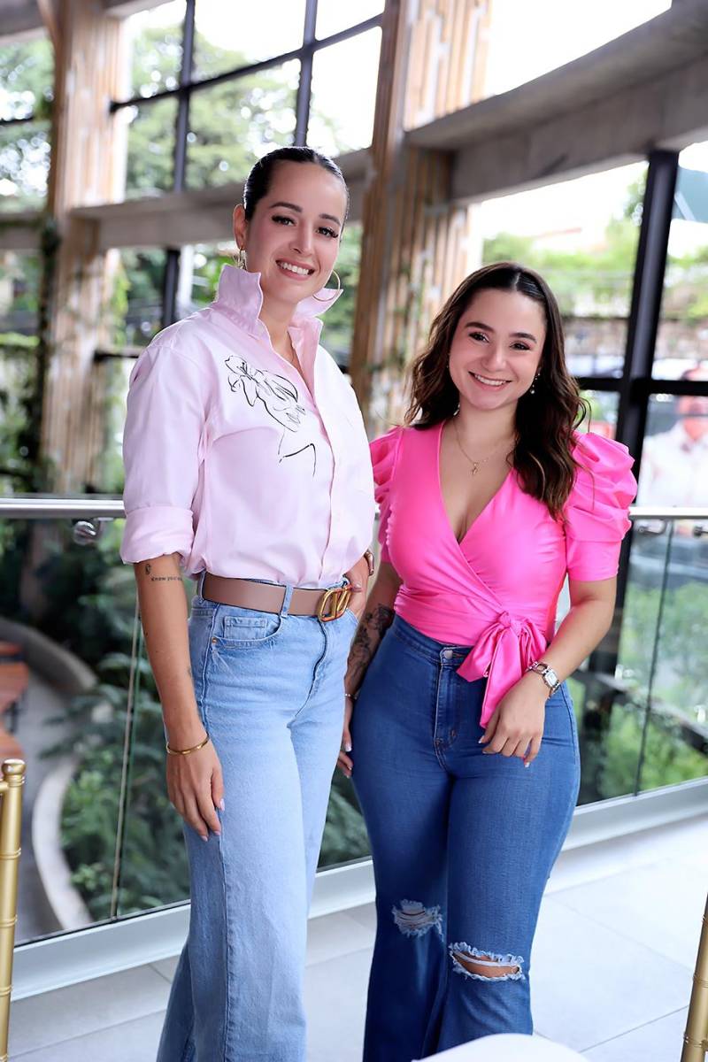Perfumería Magie junto a Estée Lauder inauguran el mes rosa