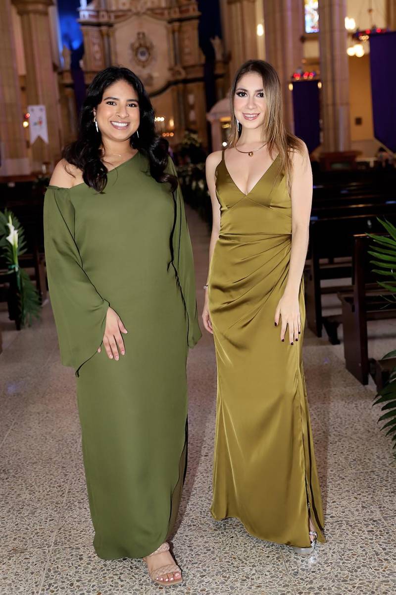 Victoria y Ginna Perez