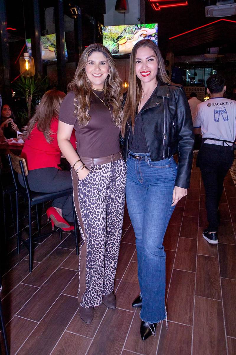 Grand opening de Tato’s Wings en Terravista Plaza