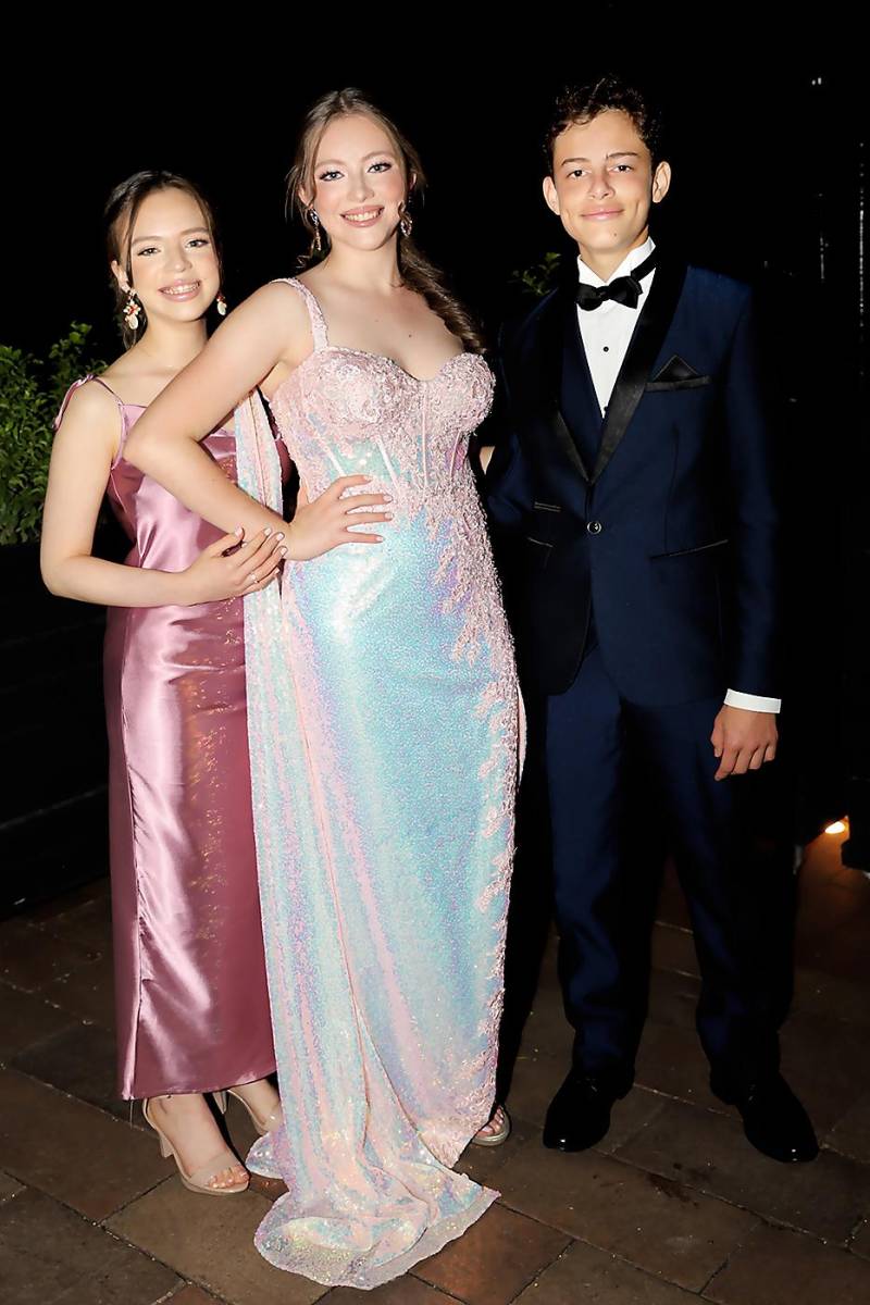 Daniela, María Fernanda y Marvin Trochez