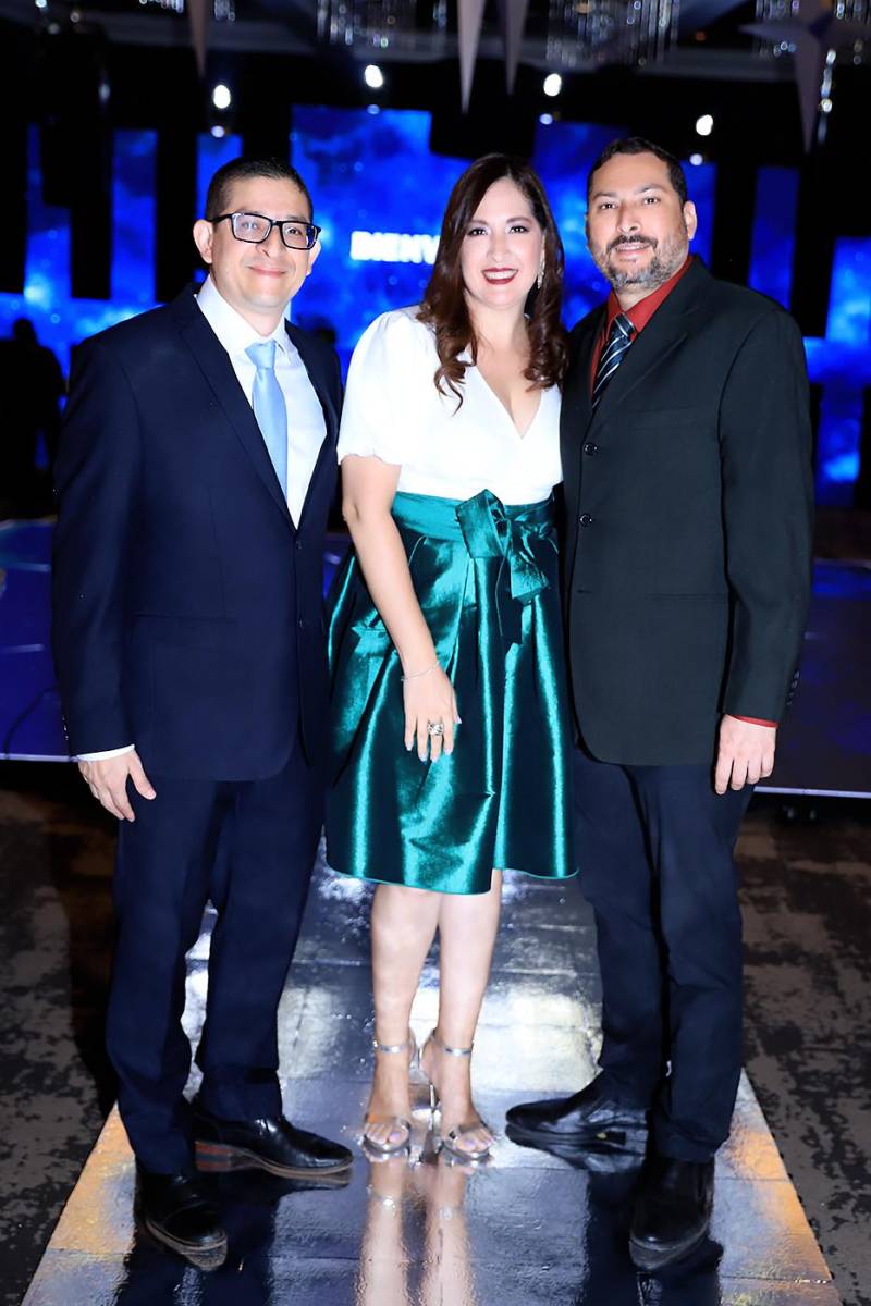 Invitados a la prom 2025 de la International School of Tegucigalpa