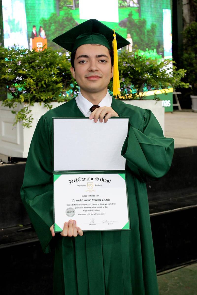 Gabriel Escobar.