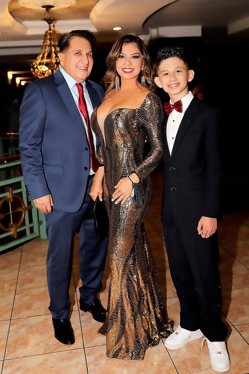 Felipe y Claudia Dabdoub con Renán Pineda Ávila