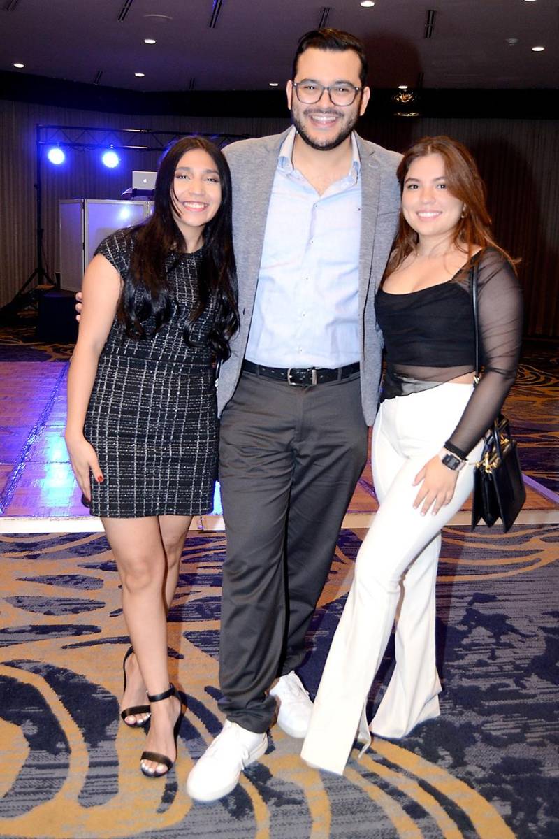 Erika Maldonado, Gabriel Ortez y Zessia Ordóñez.