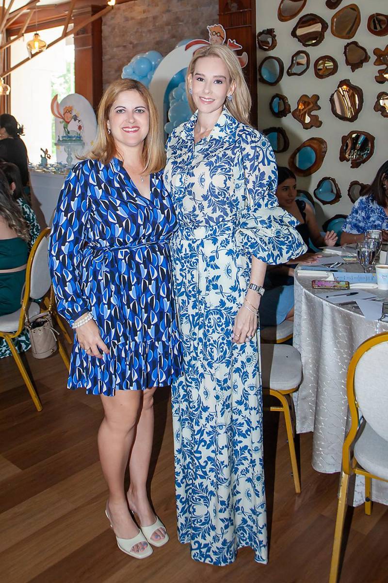 Victoria Gabrie de Valenzuela y Andrea Valenzuela.
