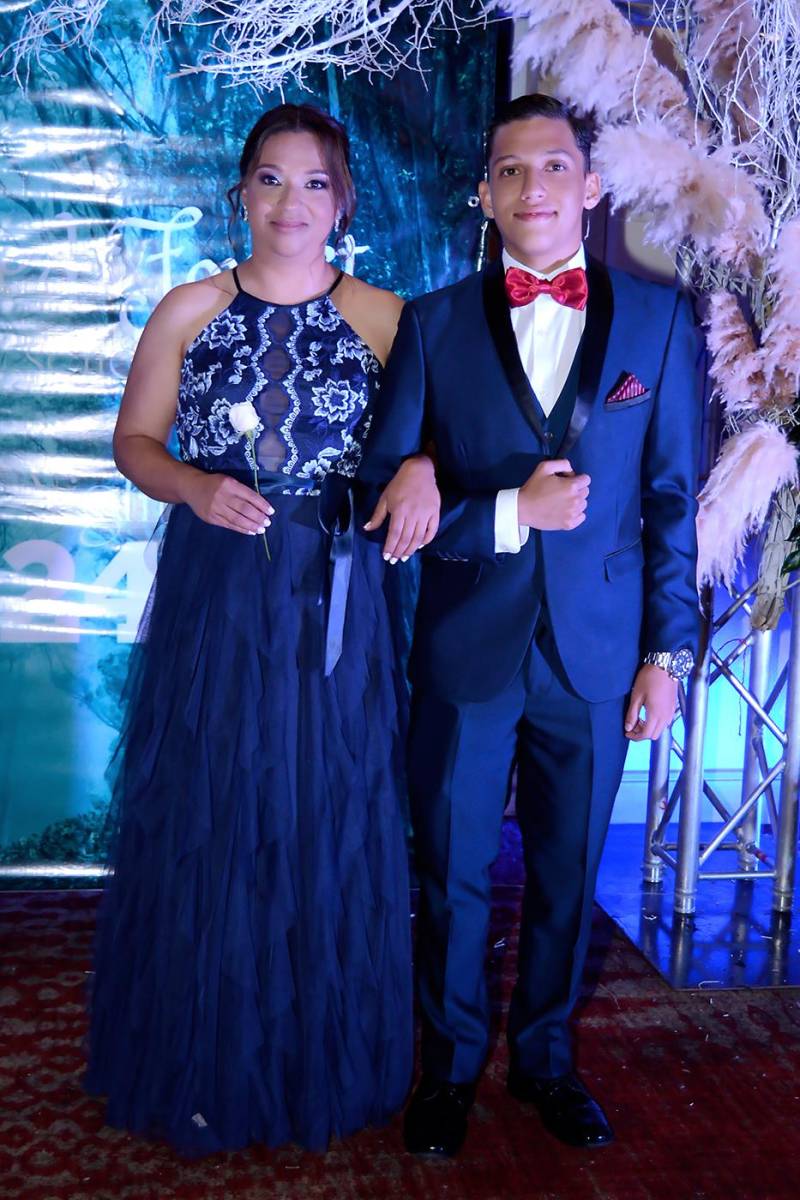Leycy Cáceres y Daniel Mayorquin