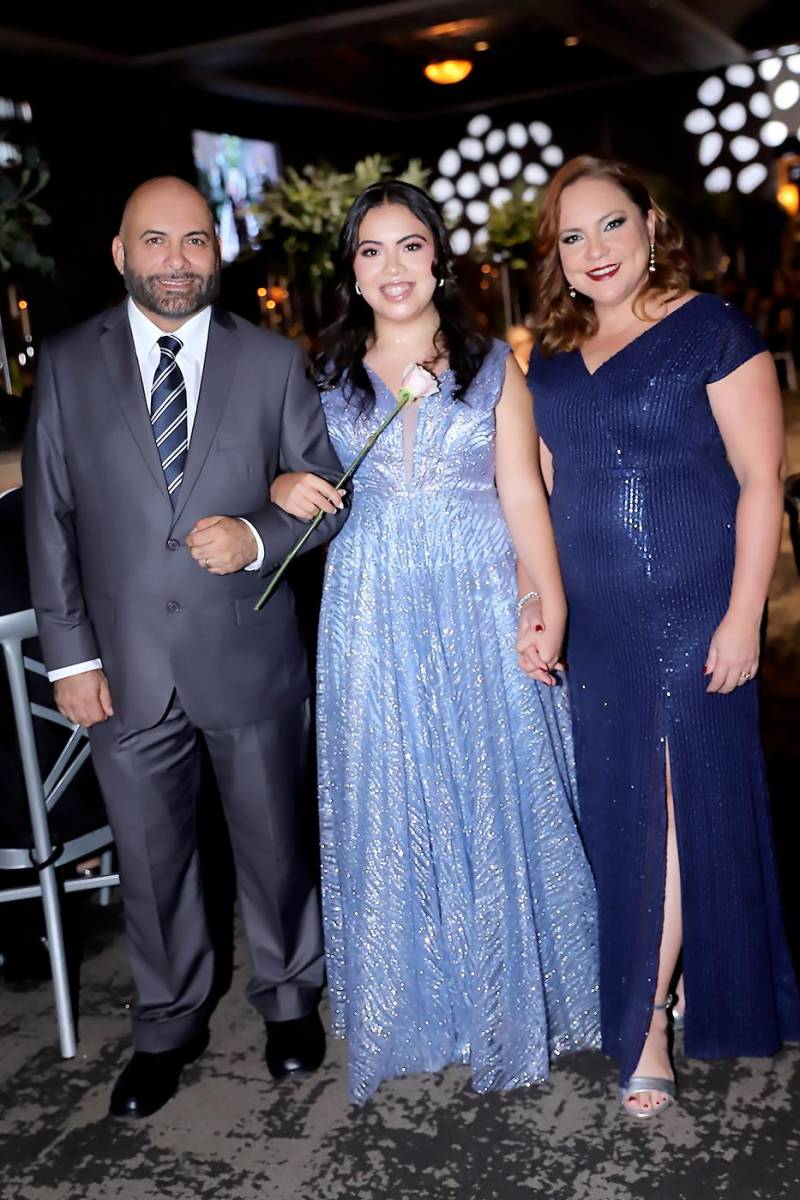 Lázaro, María Valeria Molina y Marcela Fortín.