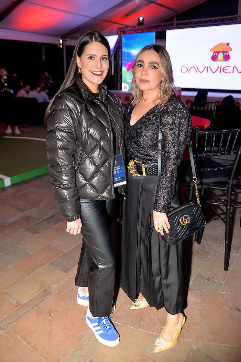 Vicky Gamero y Fanne Medrano