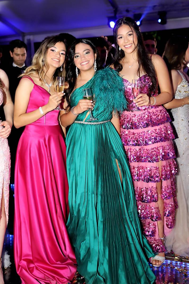 Nataly Zúñiga, Jimena Sánchez y Hanny Shen