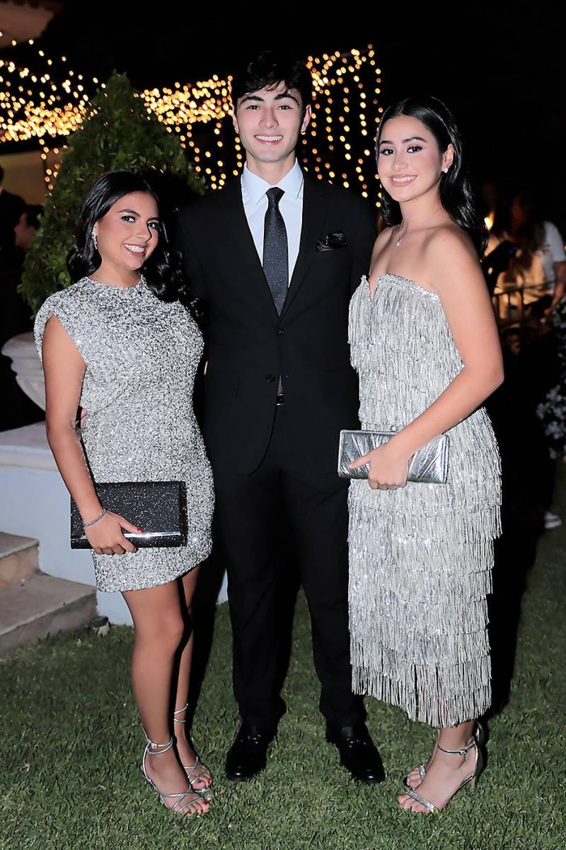 Siena Callizo, Abraham Kafati y Ana Paulina Urrutia. 