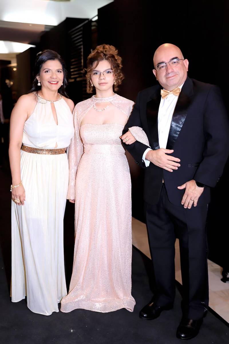 Invitados a la prom 2025 de DelCampo School